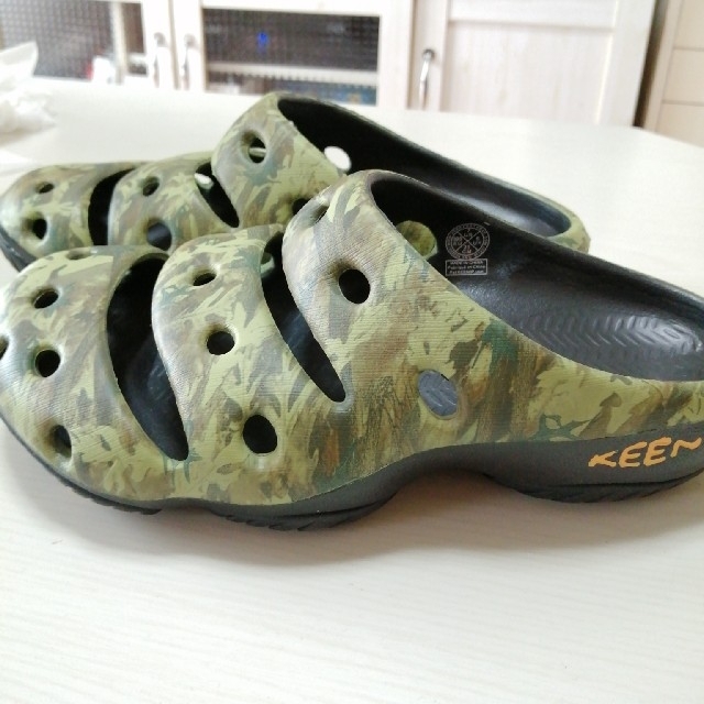 KEEN(キーン)のKEEN ヨギアーツ 25cm 迷彩 サンダル メンズの靴/シューズ(サンダル)の商品写真