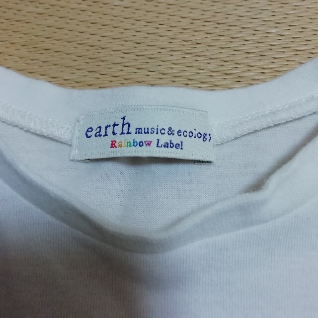 earth music & ecology(アースミュージックアンドエコロジー)のTシャツ　双子 キッズ/ベビー/マタニティのキッズ服女の子用(90cm~)(Tシャツ/カットソー)の商品写真