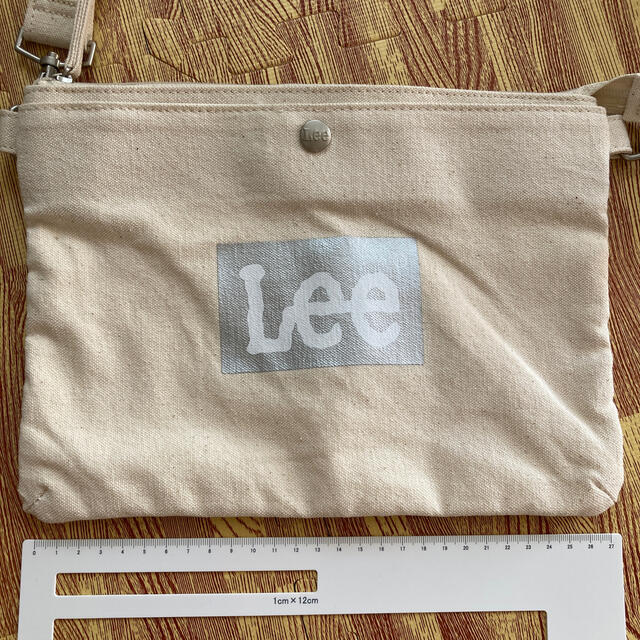 Lee(リー)の【すわこ様専用】Leeサコッシュ レディースのバッグ(ボディバッグ/ウエストポーチ)の商品写真