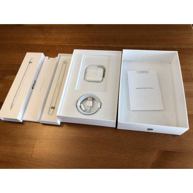 iPad(アイパッド)の【美品！】ipad mini 5 + Apple Pencil ケース付き スマホ/家電/カメラのPC/タブレット(タブレット)の商品写真