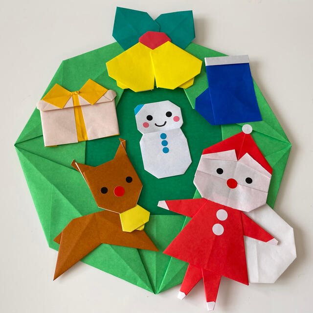折り紙 クリスマス リース 壁面飾り 装飾の通販 By Arisa S Shop ラクマ