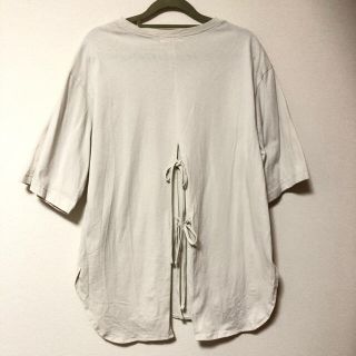 シマムラ(しまむら)の極美品♡プチプラのあや　バックリボンチュニック　オフホワイトM(カットソー(半袖/袖なし))