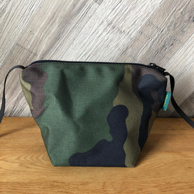 美品 エルベシャプリエ カモフラージュ ナイロン舟型ショルダーバッグ