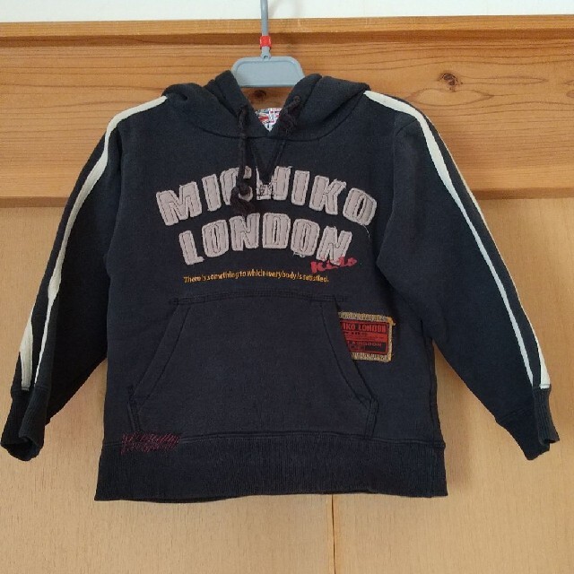 MICHIKO LONDON(ミチコロンドン)のMICHIKOLONDONkids パーカー110 キッズ/ベビー/マタニティのキッズ服男の子用(90cm~)(ジャケット/上着)の商品写真