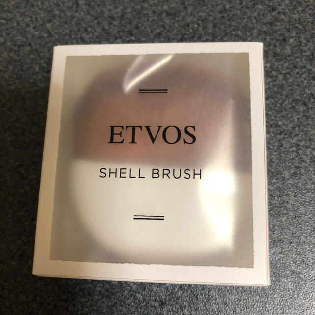 ETVOS(エトヴォス)のエトヴォス  クリスマスコフレ　シェルブラシ コスメ/美容のベースメイク/化粧品(その他)の商品写真