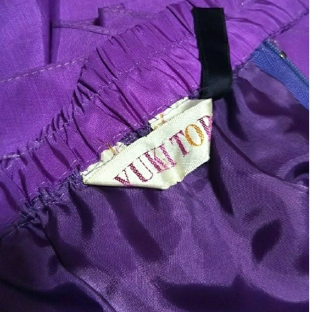 YUKI TORII INTERNATIONAL(ユキトリイインターナショナル)ののいちご様専用  トリイユキ 紫のスカート レディースのスカート(ロングスカート)の商品写真