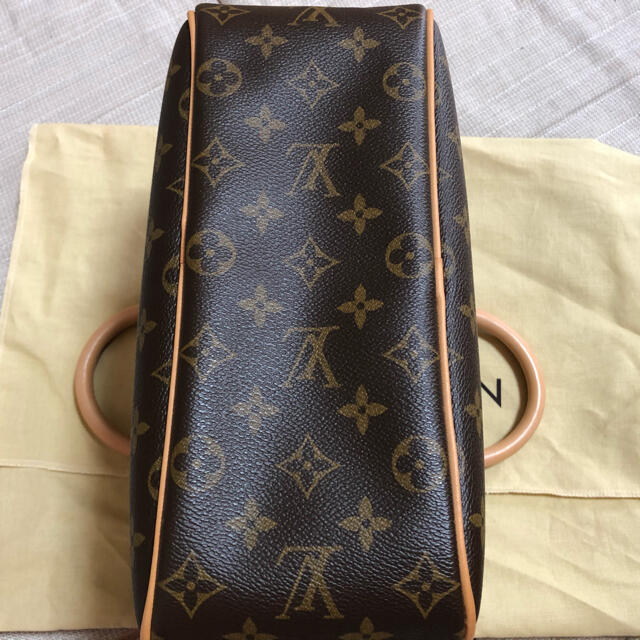 LOUIS VUITTON(ルイヴィトン)のルイヴィトン　モノグラム  トゥルーヴィル レディースのバッグ(ハンドバッグ)の商品写真