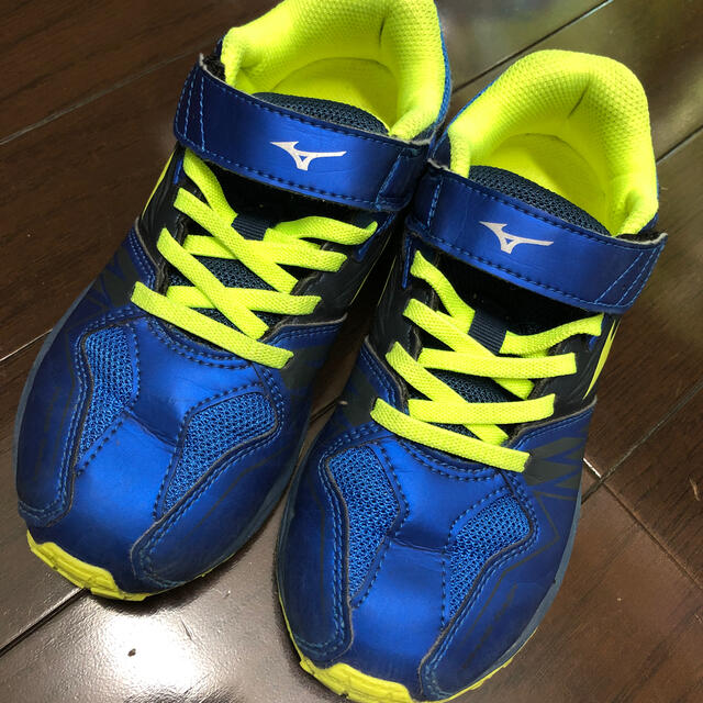 MIZUNO(ミズノ)の✳︎ミズノスニーカー✳︎ キッズ/ベビー/マタニティのキッズ靴/シューズ(15cm~)(スニーカー)の商品写真