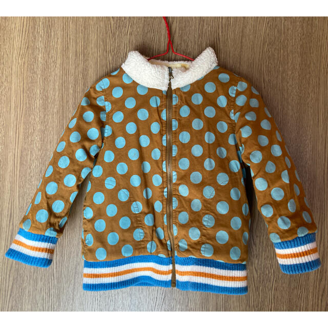 F.O.KIDS(エフオーキッズ)のF.O.KIDS リバーシブル 中綿ジャンパー 100 ドットうさぎ花きのこ水玉 キッズ/ベビー/マタニティのキッズ服男の子用(90cm~)(ジャケット/上着)の商品写真