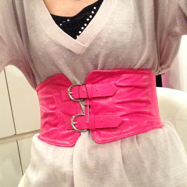 ショッキングピンク♡太ベルト レディースのファッション小物(ベルト)の商品写真