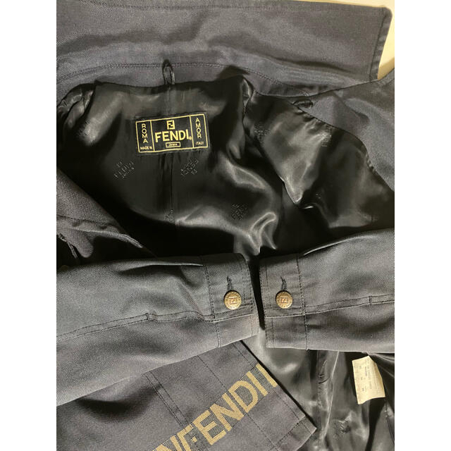 FENDI(フェンディ)のFENDI ジャケット(フェイクファー襟付き)  Gジャン風　M〜L(42) レディースのジャケット/アウター(テーラードジャケット)の商品写真