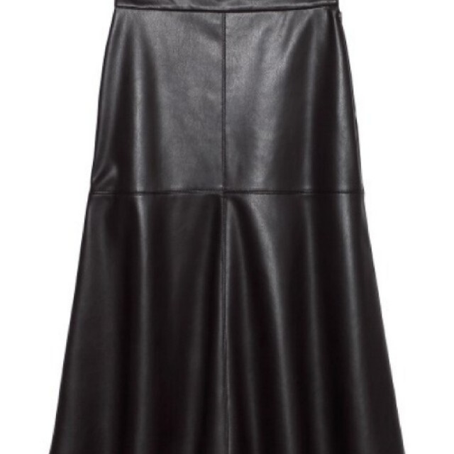 Mila Owen(ミラオーウェン)の❰完売❱ミラオーウェン フェイクレザーフレアスカート レディースのスカート(ひざ丈スカート)の商品写真