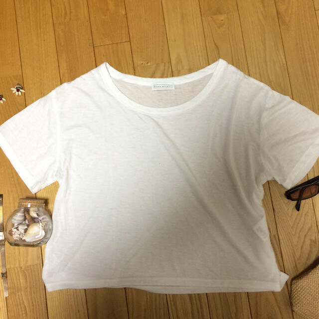 E hyphen world gallery(イーハイフンワールドギャラリー)のEhyphen ショート丈Tシャツ レディースのトップス(Tシャツ(半袖/袖なし))の商品写真