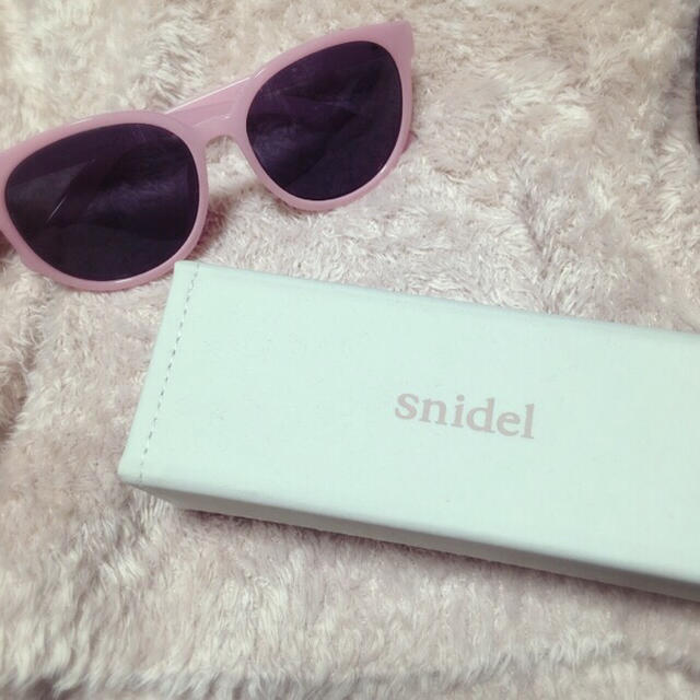 SNIDEL(スナイデル)のsnidel♡サングラス レディースのファッション小物(サングラス/メガネ)の商品写真