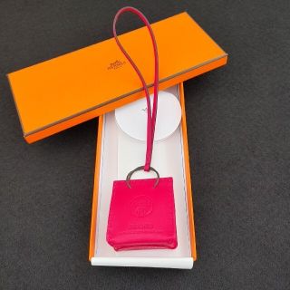 エルメス(Hermes)のフランス購入 新品未使用 エルメス サックオランジュ ローズメキシコ(チャーム)