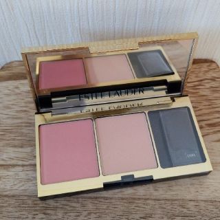 エスティローダー(Estee Lauder)の【未使用品】エスティ ローダー／チーク パレット(チーク/フェイスブラシ)