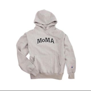 モマ(MOMA)の【Mサイズ】 海外限定 MOMA × champion パーカー グレー(パーカー)