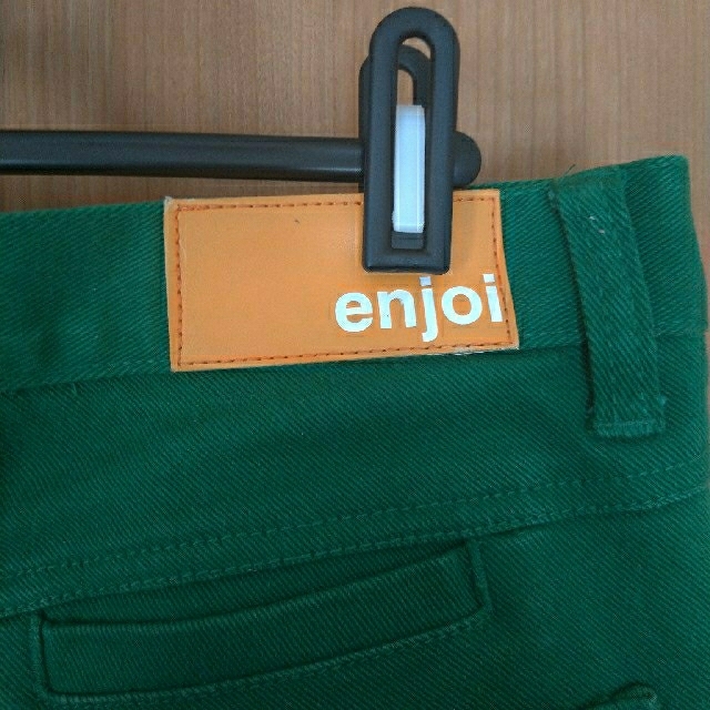 enjoi(エンジョイ)のenjoi 綿パン　チノパン　グリーン　緑 メンズのパンツ(チノパン)の商品写真
