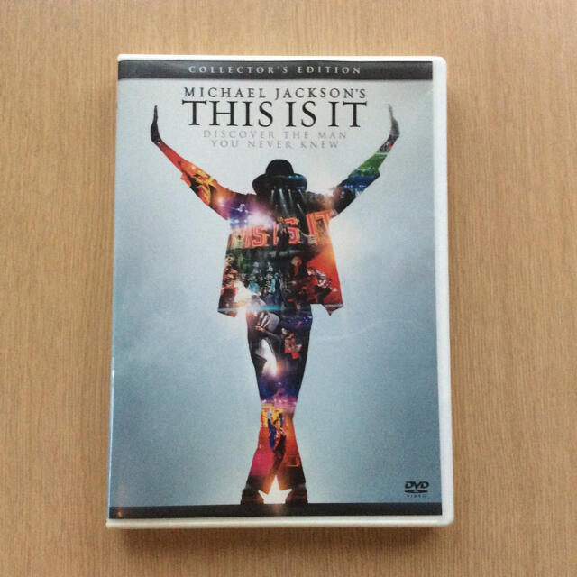 SONY(ソニー)のマイケル・ジャクソン　THIS　IS　IT　コレクターズ・エディション DVD エンタメ/ホビーのDVD/ブルーレイ(舞台/ミュージカル)の商品写真