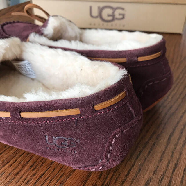 UGG(アグ)のUGG・アグ モカシン ダコタ 27㎝ メンズの靴/シューズ(スリッポン/モカシン)の商品写真