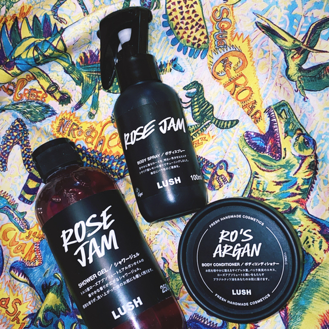 LUSH(ラッシュ)のLUSH ROSE JAM & RO'S ARGAN コスメ/美容のボディケア(ボディソープ/石鹸)の商品写真