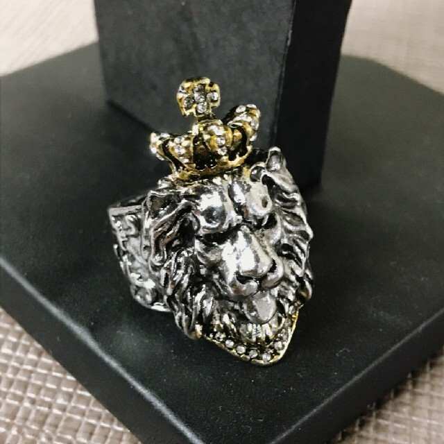 ライオン　リング　王冠 レディースのアクセサリー(リング(指輪))の商品写真