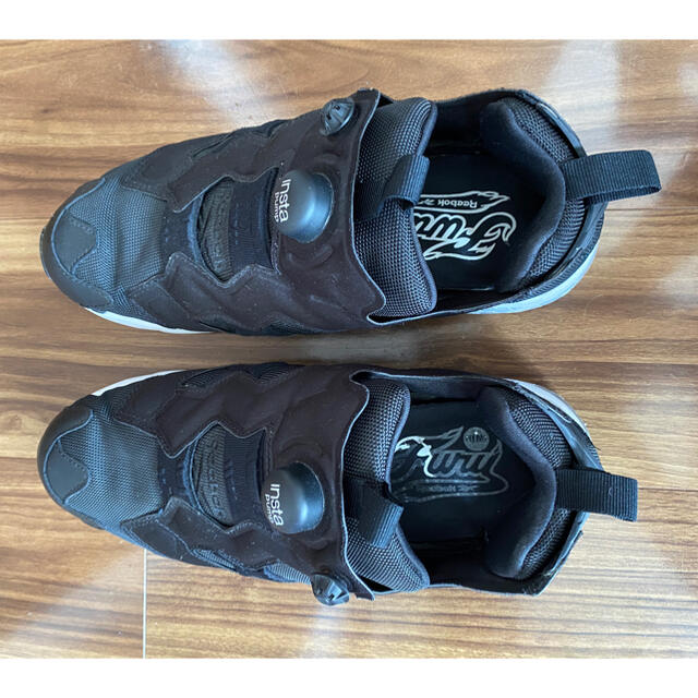 Reebok(リーボック)の（美品）リーボック　ポンプフューリー　黒　カラーカスタム メンズの靴/シューズ(スニーカー)の商品写真