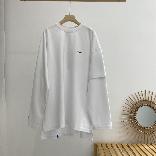 MAISON KITSUNE'(メゾンキツネ)のADERERROR 　ロンＴ　白 メンズのトップス(Tシャツ/カットソー(七分/長袖))の商品写真