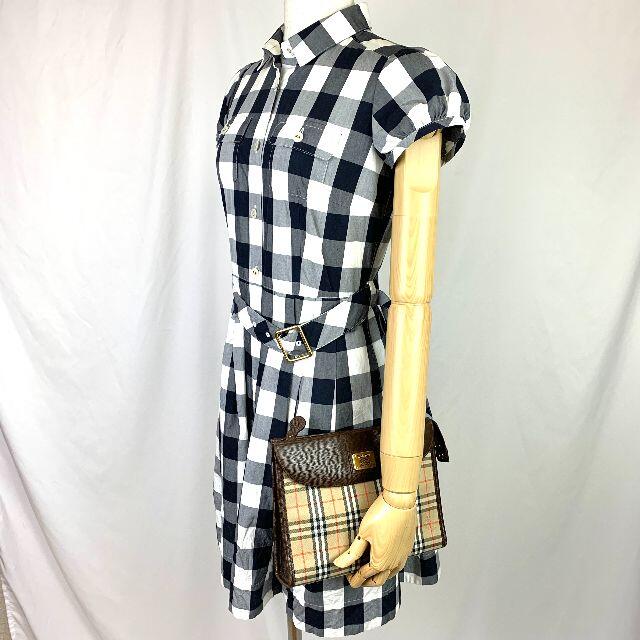 BURBERRY(バーバリー)のVINTAGE BURBERRY ロゴ金具　クラッチバッグ レディースのバッグ(クラッチバッグ)の商品写真