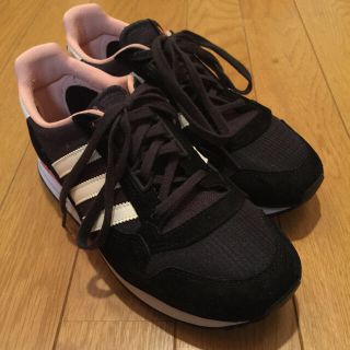 アディダス(adidas)のadidas ブラック×ピンクスニーカー(スニーカー)