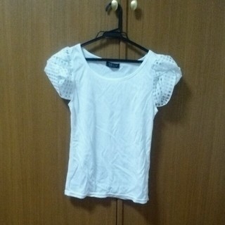 シマムラ(しまむら)の白 Tシャツ パフスリーブ(Tシャツ(半袖/袖なし))