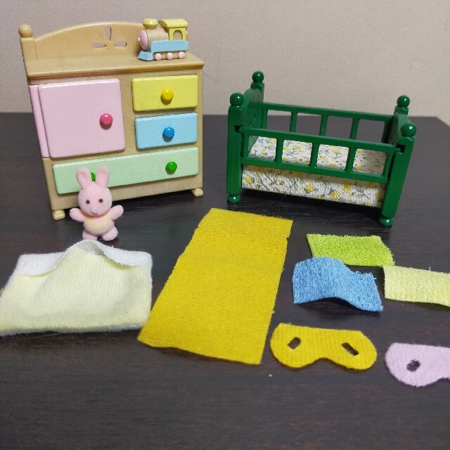 EPOCH(エポック)のシルバニア ベビー家具セット キッズ/ベビー/マタニティのおもちゃ(ぬいぐるみ/人形)の商品写真