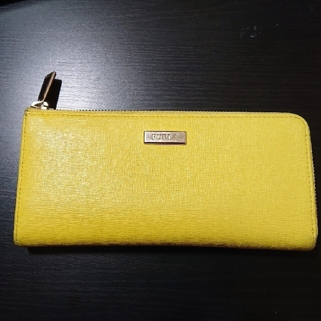 Furla(フルラ)の【値下げしました】【訳あり】FURLA長財布 黄色 レディースのファッション小物(財布)の商品写真