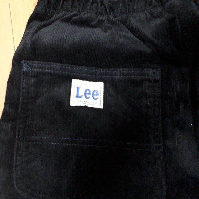 Lee(リー)のLee　コーデュロイ　イージーパンツ　ベイカーパンツ　濃紺 メンズのパンツ(デニム/ジーンズ)の商品写真