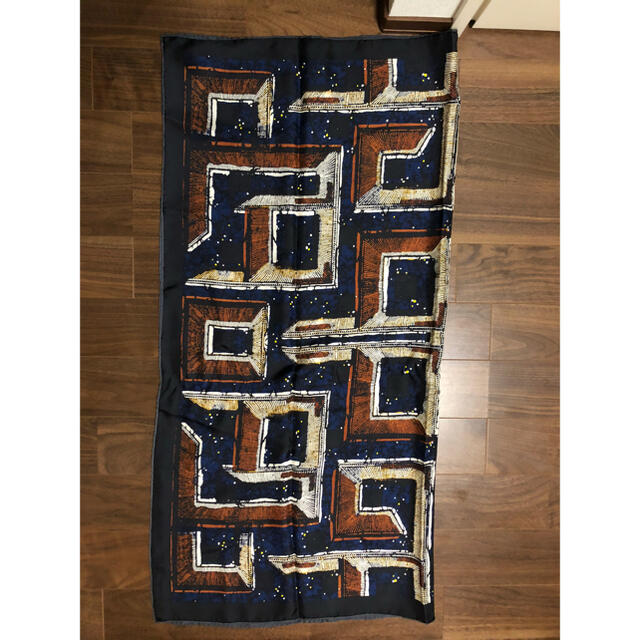 BEAUTY&YOUTH UNITED ARROWS(ビューティアンドユースユナイテッドアローズ)のサーモ様専用　　　　6)SILK BATIK SCARF  レディースのファッション小物(バンダナ/スカーフ)の商品写真