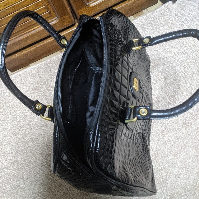 H.H4023様専用バッグ　黒　ペア　クロコ型押し　ふたつセット レディースのバッグ(ショルダーバッグ)の商品写真