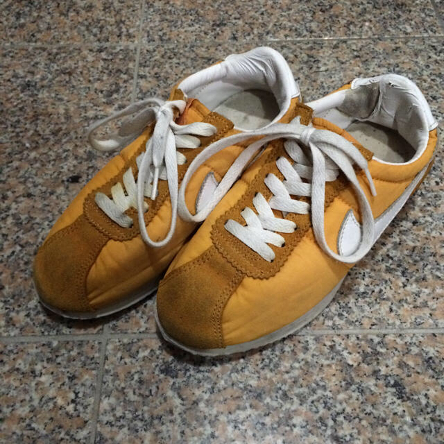 flower(フラワー)のnike コルテッツ オレンジ 23㎝ レディースの靴/シューズ(スニーカー)の商品写真