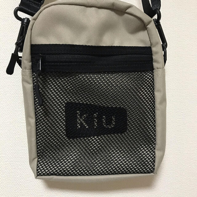KiU(キウ)のキウ　バッグ　KiU グレー レディースのバッグ(エコバッグ)の商品写真