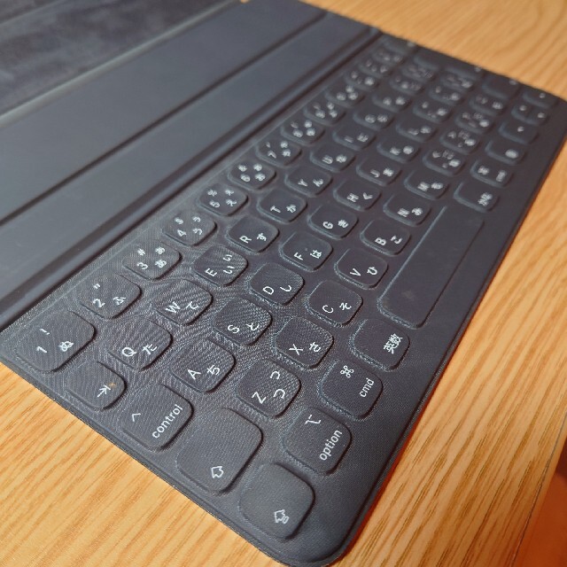 Apple(アップル)の【Apple】iPad smart keyboard forio11インチ用 スマホ/家電/カメラのPC/タブレット(PC周辺機器)の商品写真
