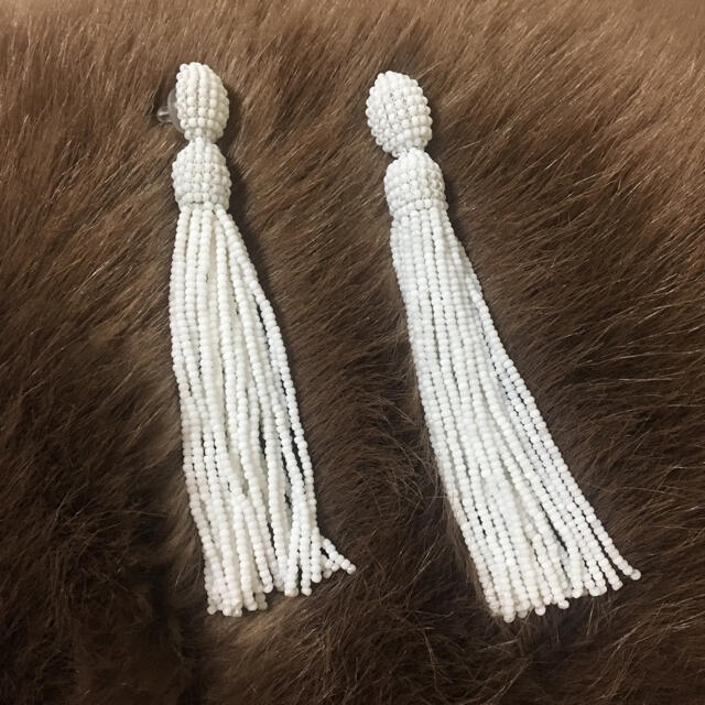 Oscar de la Renta(オスカーデラレンタ)のタッセルピアス ブライダルアクセサリー♡ウェディング♡結婚式 レディースのアクセサリー(ピアス)の商品写真