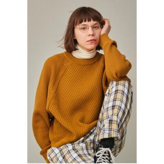 コモリ(COMOLI)のYASHIKI donten knit mustard(ニット/セーター)