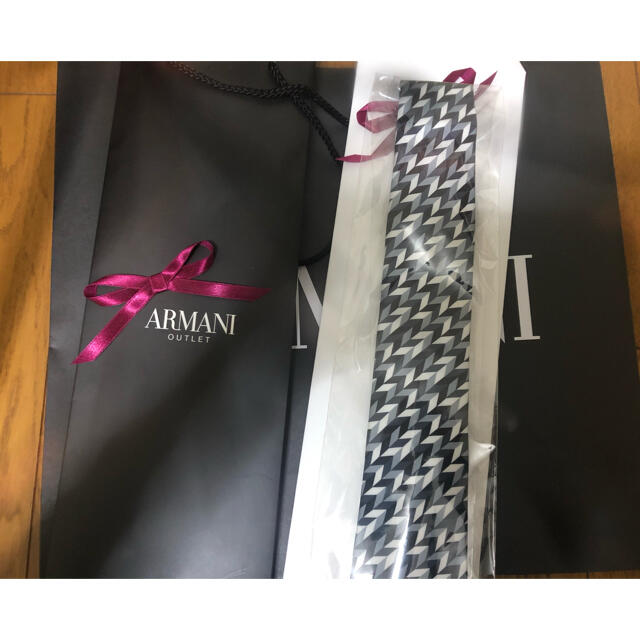 Armani(アルマーニ)のARMANI ネクタイ　送料込 メンズのファッション小物(ネクタイ)の商品写真