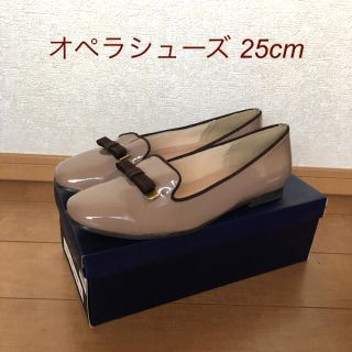 グログランリボン付き ローヒール オペラシューズ 25cm エナメル(ハイヒール/パンプス)