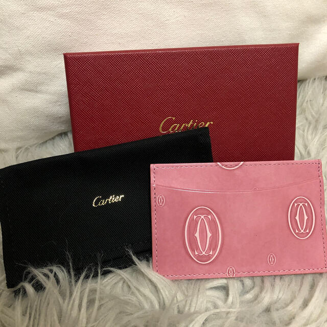 Cartier(カルティエ)のCartier パスケース　カードケース　新品未使用 レディースのファッション小物(名刺入れ/定期入れ)の商品写真