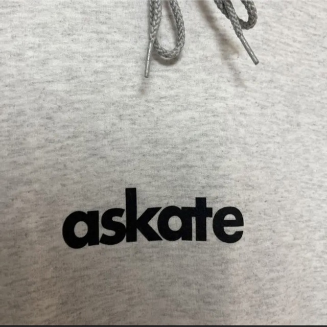 Champion(チャンピオン)のaskate アスケート　hoodie 限定　レア　パーカー　アッシュ メンズのトップス(パーカー)の商品写真