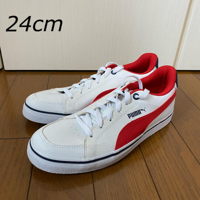 PUMA(プーマ)の【新品】puma スニーカー 24cm レディースの靴/シューズ(スニーカー)の商品写真