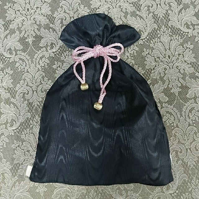 新品/美品  ♡ベロア&モアレ♡ レース フリル 巾着 レディースのファッション小物(ポーチ)の商品写真