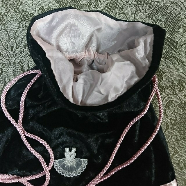 新品/美品  ♡ベロア&モアレ♡ レース フリル 巾着 レディースのファッション小物(ポーチ)の商品写真