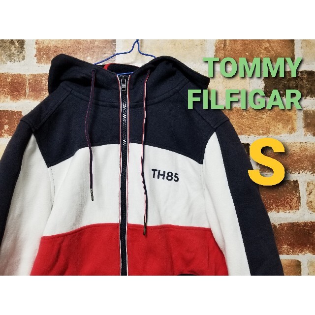 TOMMY HILFIGER(トミーヒルフィガー)のTOMMY HILFIGER　トミー　パーカー メンズのトップス(パーカー)の商品写真