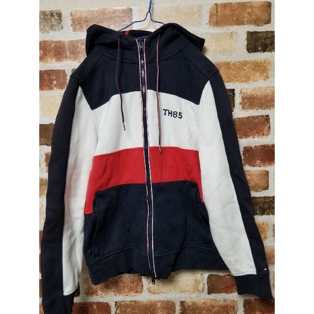 TOMMY HILFIGER(トミーヒルフィガー)のTOMMY HILFIGER　トミー　パーカー メンズのトップス(パーカー)の商品写真